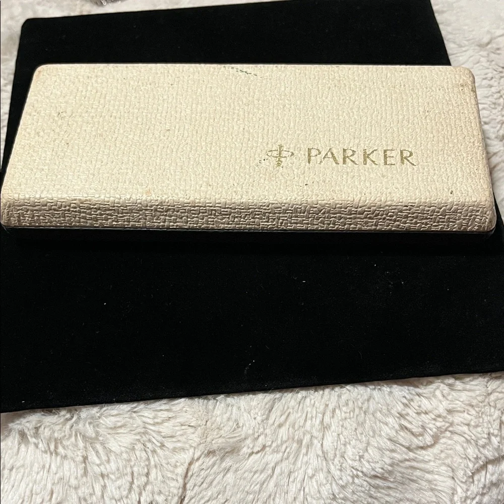 Parker Silver and Black Pen Set